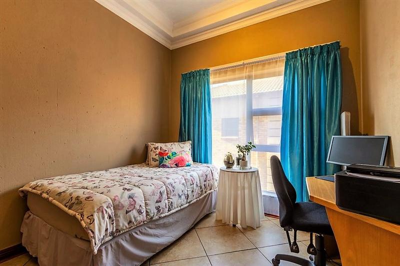 2 Bedroom Property for Sale in Ravenswood Gauteng
