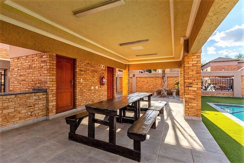 2 Bedroom Property for Sale in Ravenswood Gauteng