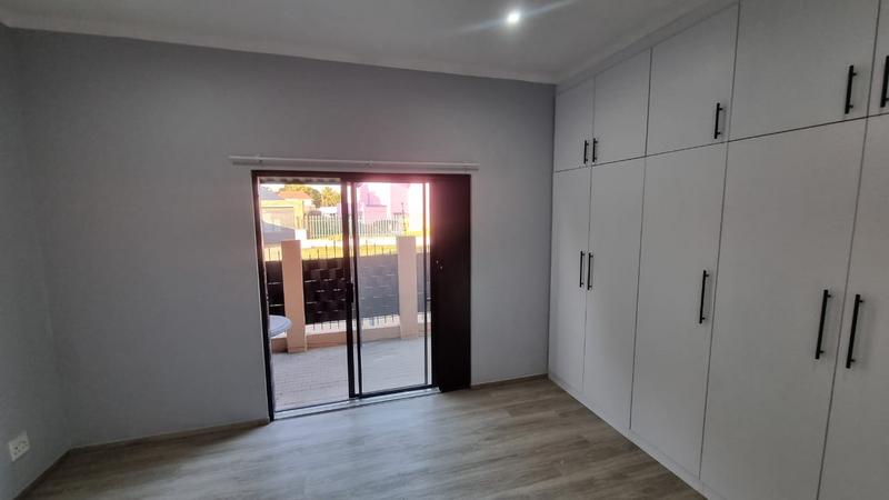 1 Bedroom Property for Sale in Selection Park Gauteng