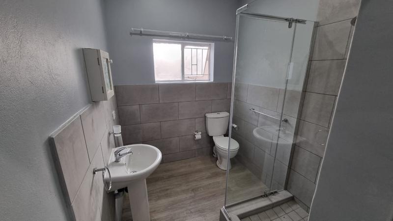 1 Bedroom Property for Sale in Selection Park Gauteng
