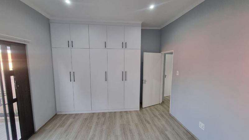 1 Bedroom Property for Sale in Selection Park Gauteng