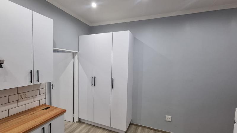 1 Bedroom Property for Sale in Selection Park Gauteng