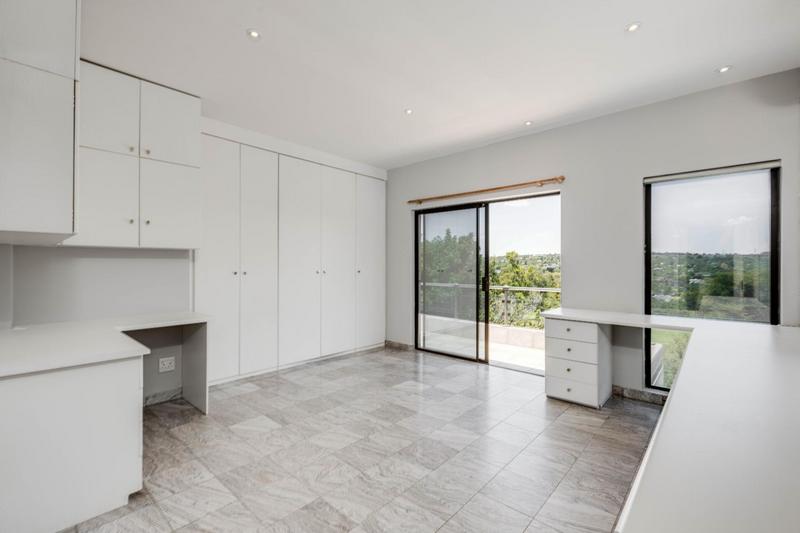 To Let 4 Bedroom Property for Rent in Dainfern Golf Estate Gauteng