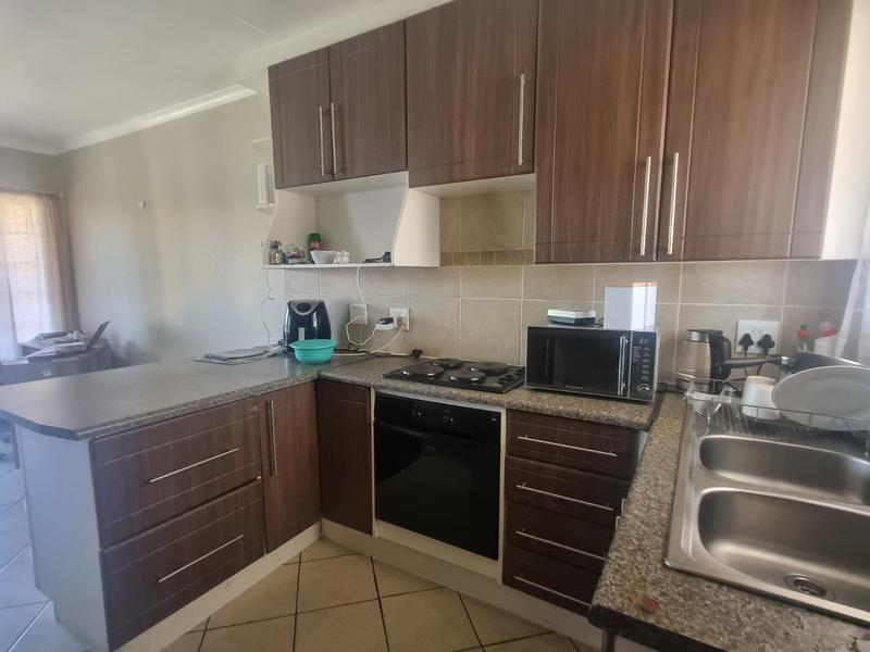 To Let 2 Bedroom Property for Rent in Mooikloof Ridge Gauteng