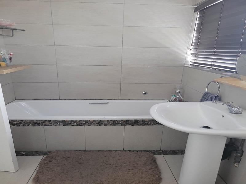 4 Bedroom Property for Sale in Vanderbijlpark SW 1 Gauteng