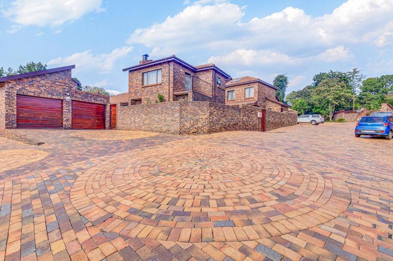 3 Bedroom Property for Sale in Magaliessig Gauteng