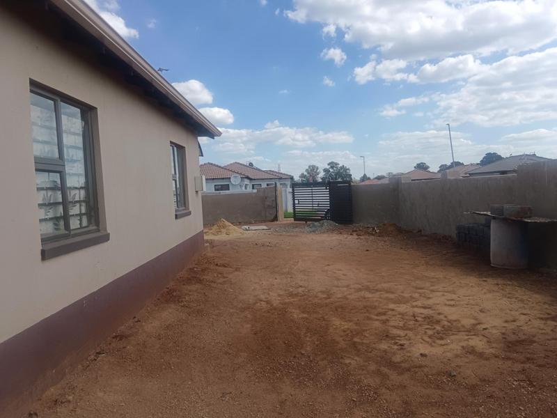 To Let 3 Bedroom Property for Rent in Dawn Park Gauteng
