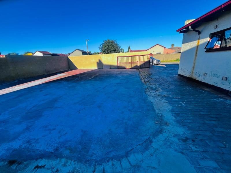To Let 1 Bedroom Property for Rent in Zakariyya Park Gauteng