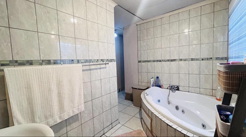 4 Bedroom Property for Sale in Pretoria North Gauteng