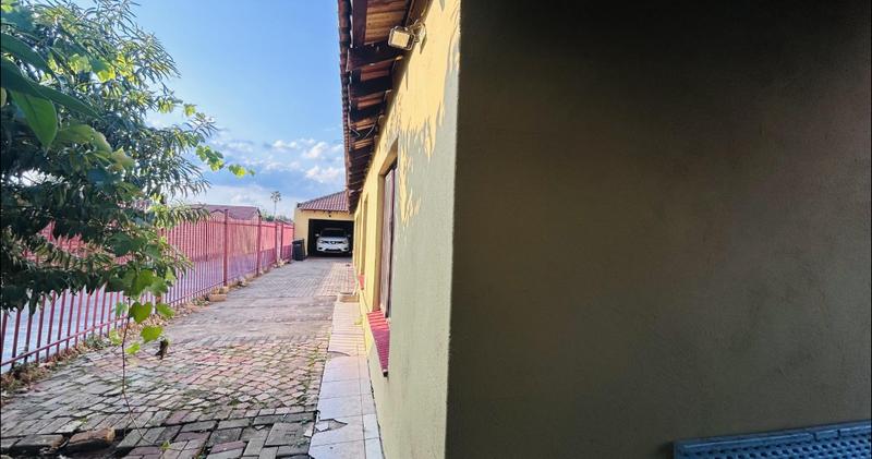 4 Bedroom Property for Sale in Pretoria North Gauteng