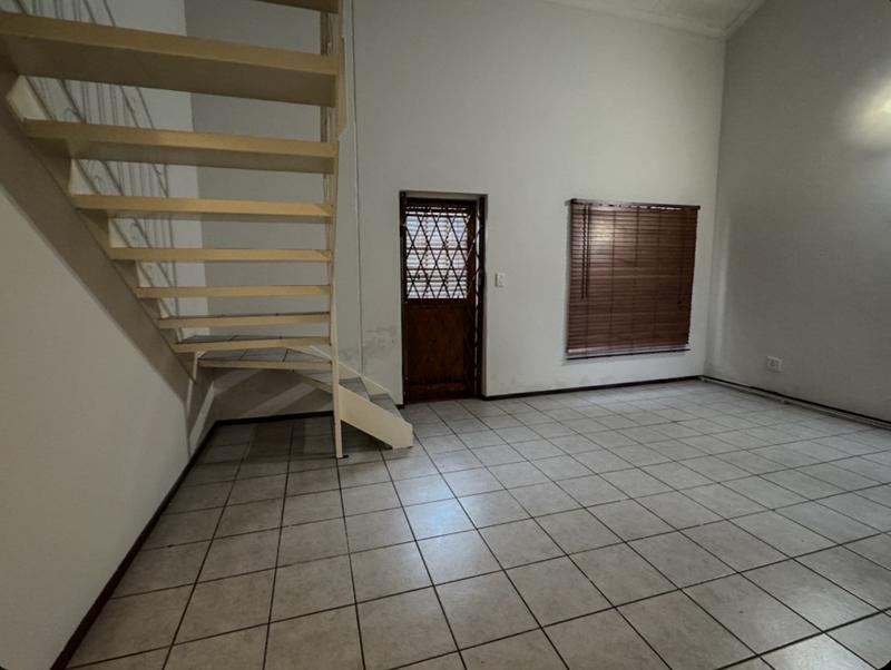 4 Bedroom Property for Sale in Mondeor Gauteng