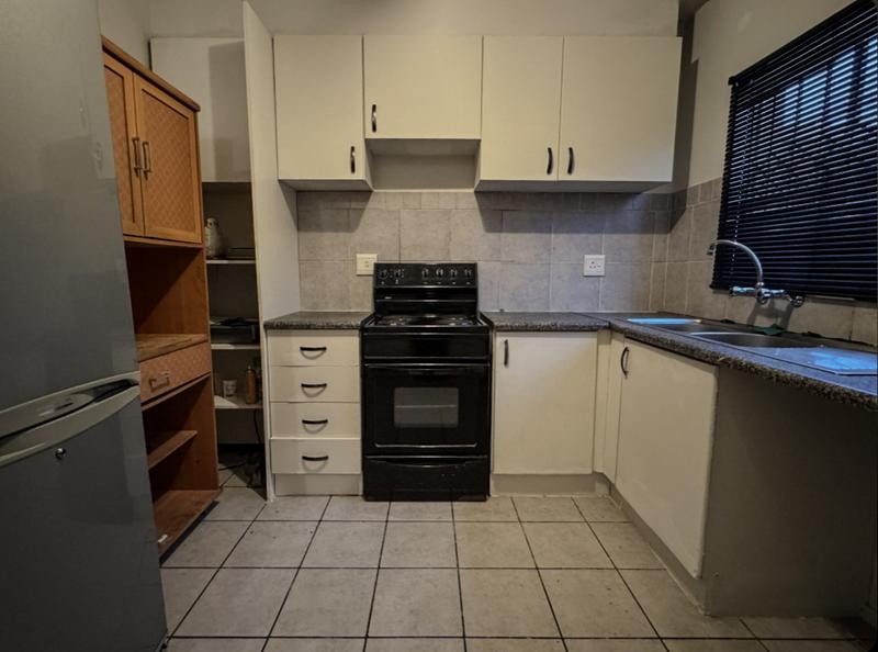 4 Bedroom Property for Sale in Mondeor Gauteng