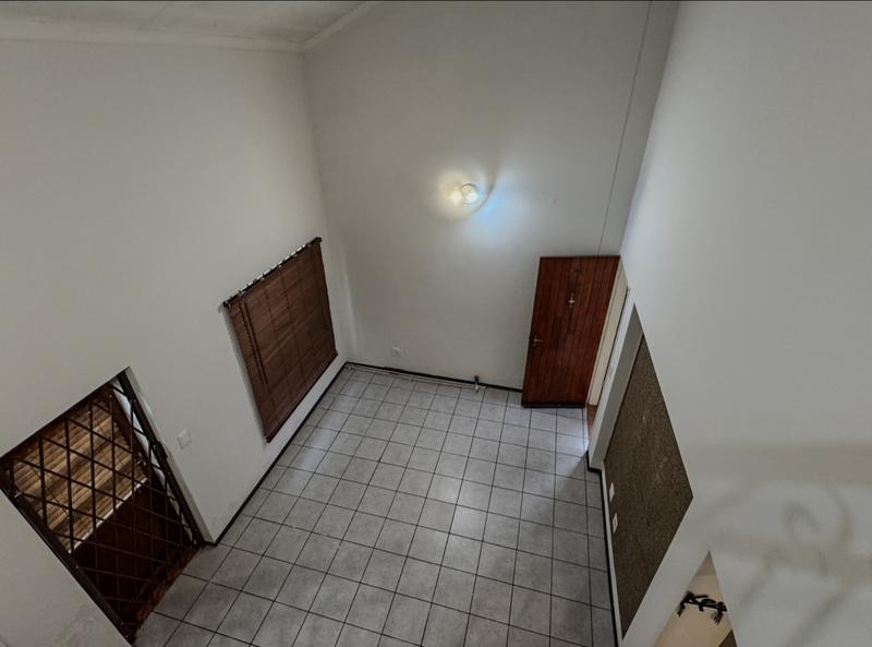 4 Bedroom Property for Sale in Mondeor Gauteng