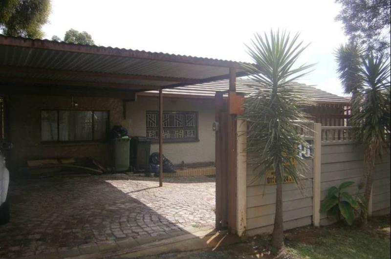 4 Bedroom Property for Sale in South Crest Gauteng