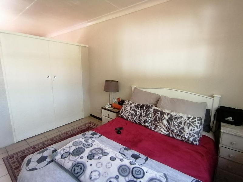 1 Bedroom Property for Sale in Albertville Gauteng