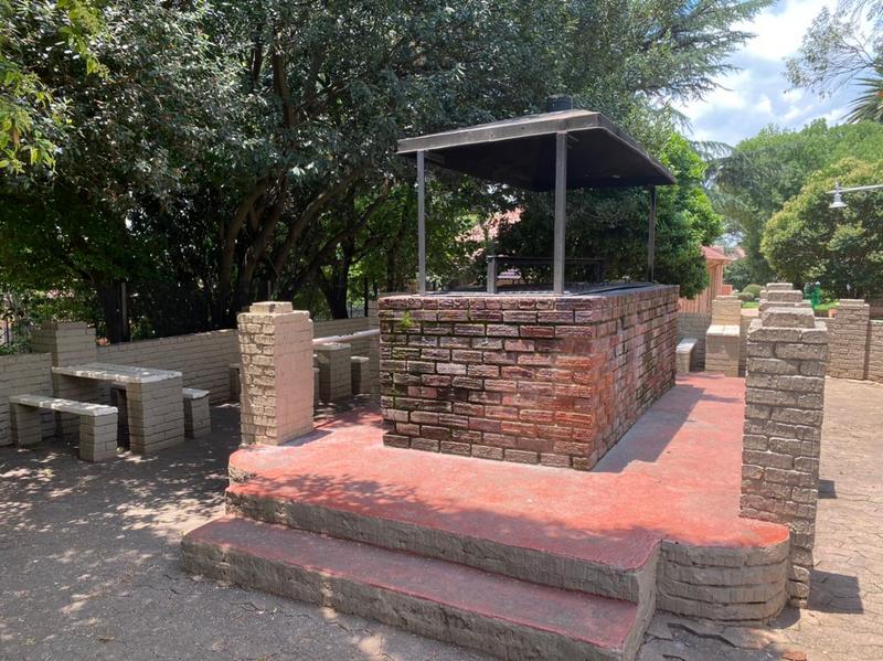 1 Bedroom Property for Sale in Albertville Gauteng