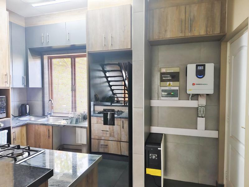 To Let 2 Bedroom Property for Rent in Bryanston Gauteng