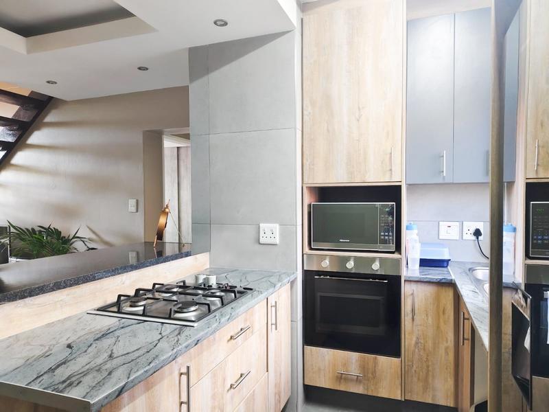 To Let 2 Bedroom Property for Rent in Bryanston Gauteng