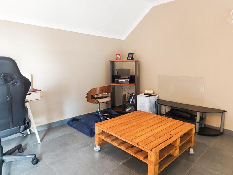 To Let 2 Bedroom Property for Rent in Bryanston Gauteng