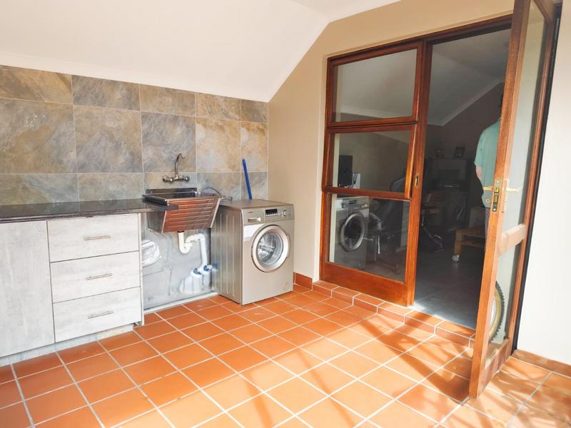 To Let 2 Bedroom Property for Rent in Bryanston Gauteng