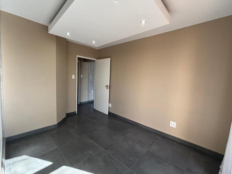 To Let 2 Bedroom Property for Rent in Bryanston Gauteng