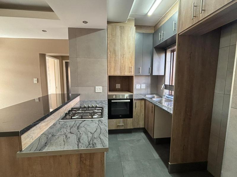 To Let 2 Bedroom Property for Rent in Bryanston Gauteng