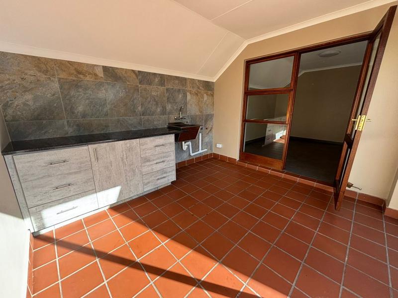 To Let 2 Bedroom Property for Rent in Bryanston Gauteng