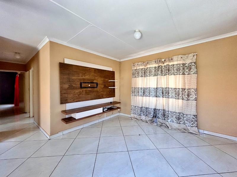 To Let 3 Bedroom Property for Rent in Ga-Rankuwa Unit 9 Gauteng