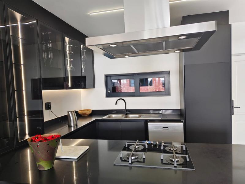 To Let 2 Bedroom Property for Rent in Broadacres Gauteng
