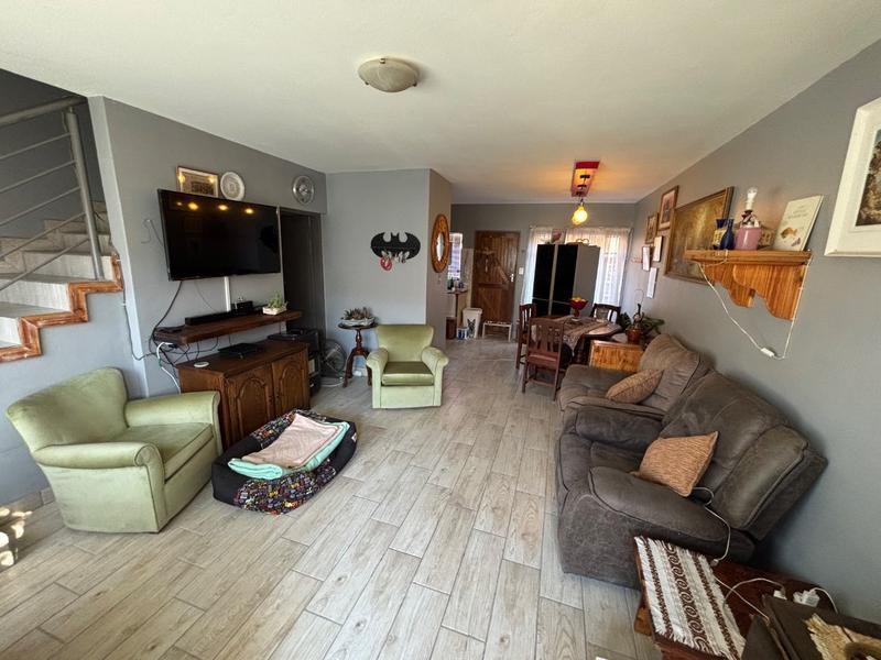 2 Bedroom Property for Sale in Annlin Gauteng