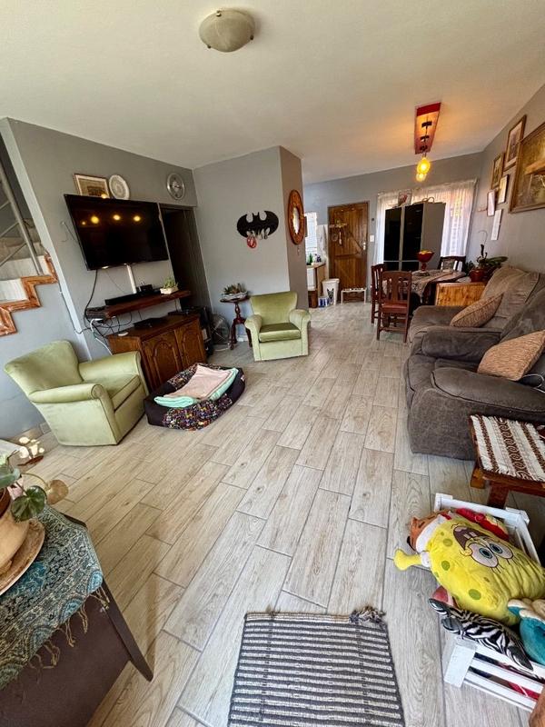 2 Bedroom Property for Sale in Annlin Gauteng