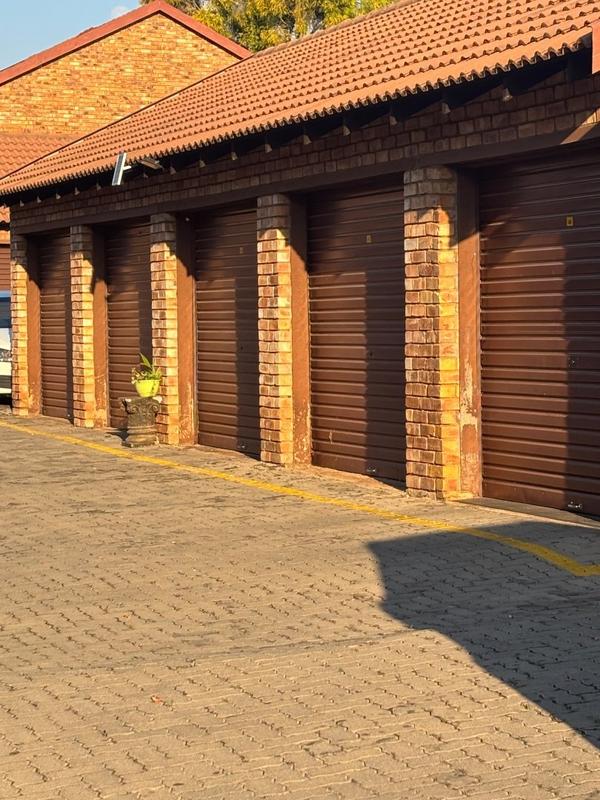 2 Bedroom Property for Sale in Annlin Gauteng