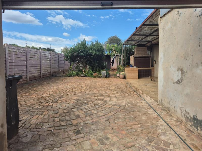 3 Bedroom Property for Sale in Lenasia South Gauteng