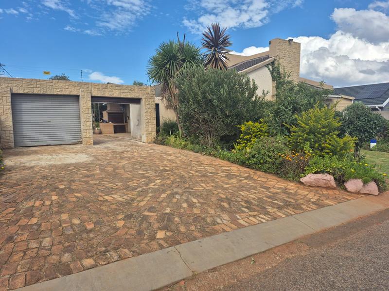 3 Bedroom Property for Sale in Lenasia South Gauteng