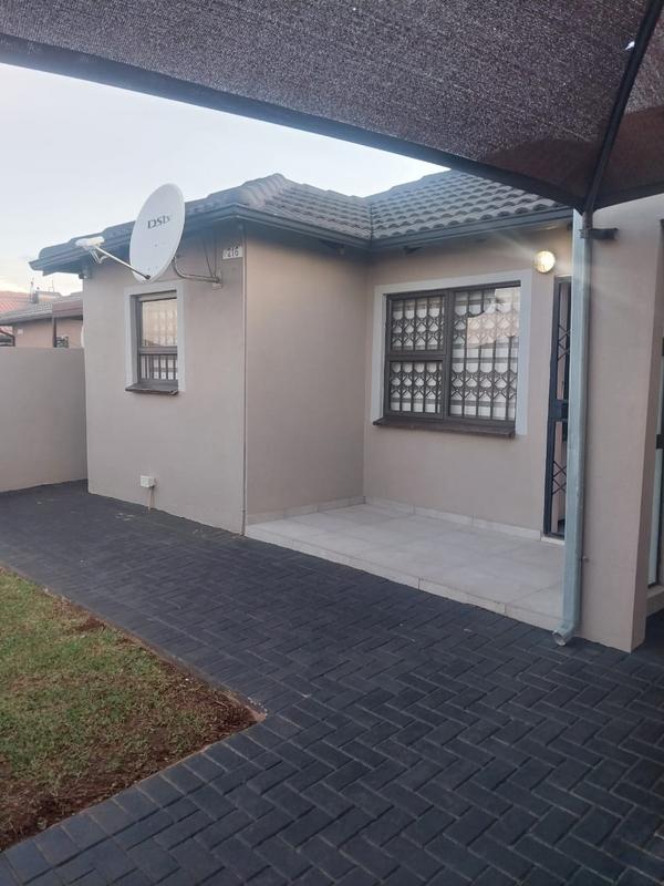 3 Bedroom Property for Sale in Windmill Park Gauteng