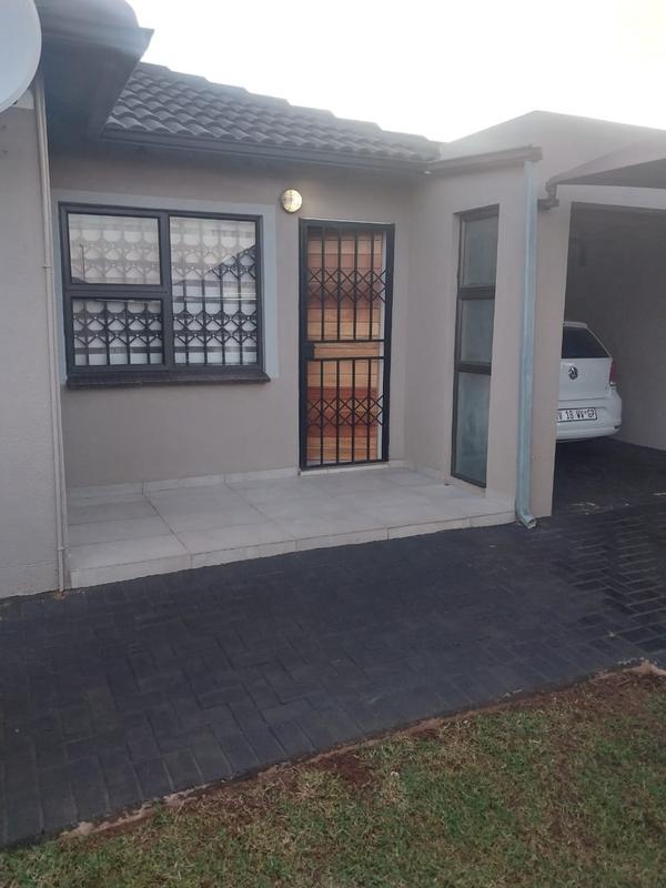 3 Bedroom Property for Sale in Windmill Park Gauteng
