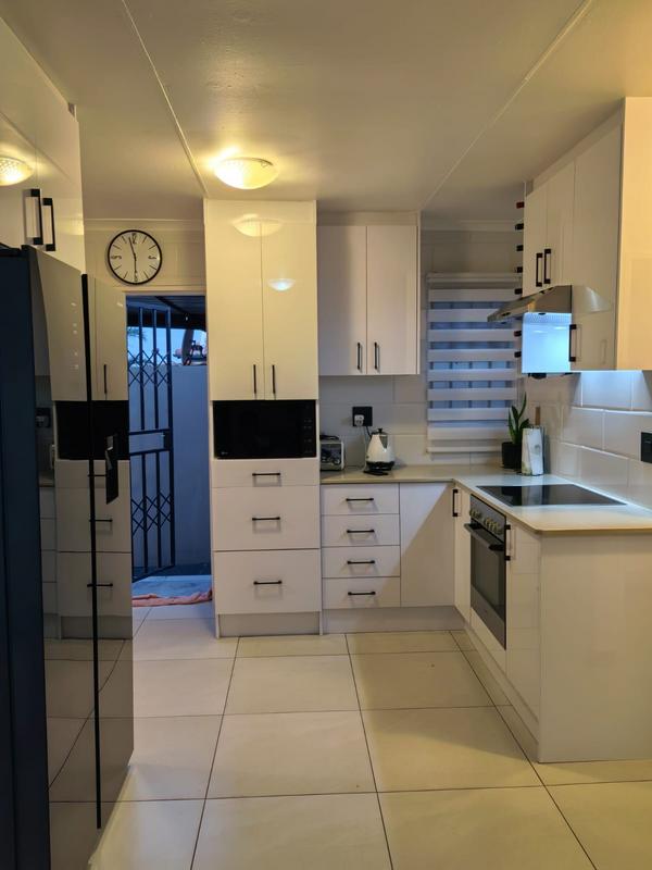 3 Bedroom Property for Sale in Windmill Park Gauteng