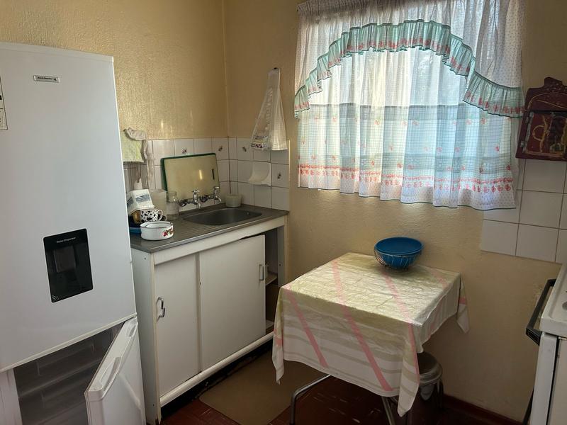 2 Bedroom Property for Sale in Emdeni Gauteng