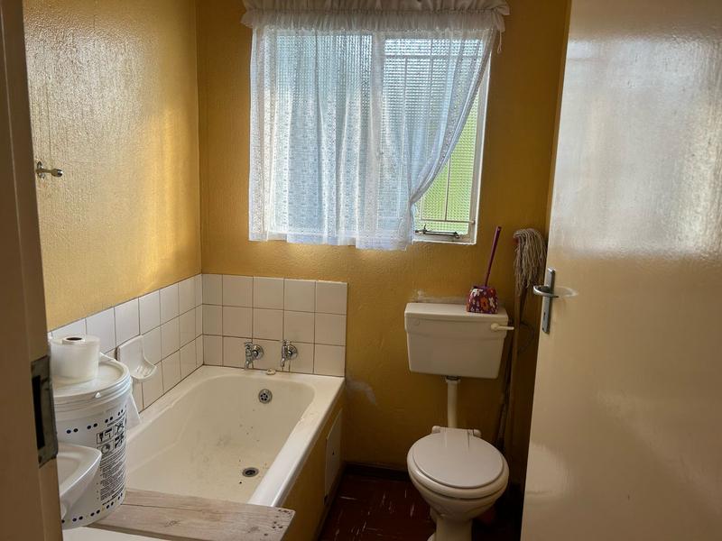 2 Bedroom Property for Sale in Emdeni Gauteng