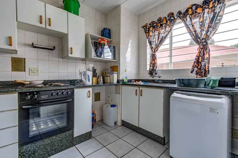 2 Bedroom Property for Sale in Glen Marais Gauteng