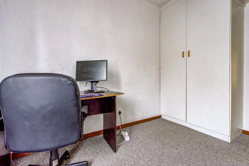 2 Bedroom Property for Sale in Glen Marais Gauteng