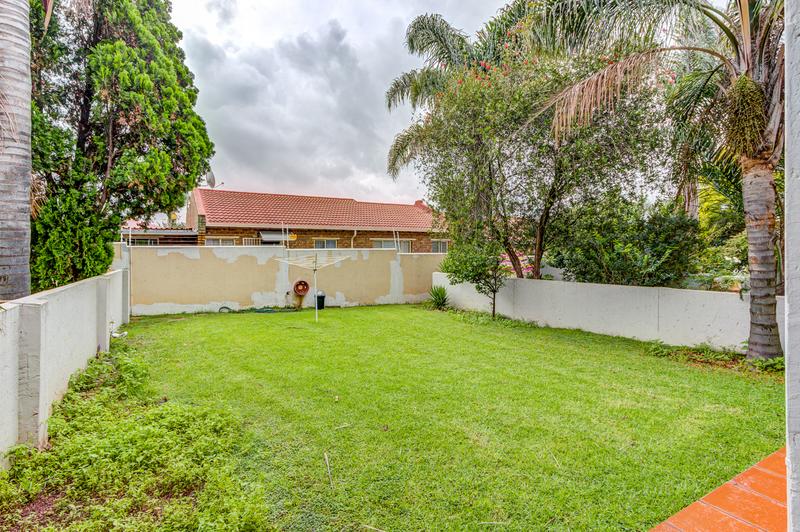 2 Bedroom Property for Sale in Glen Marais Gauteng