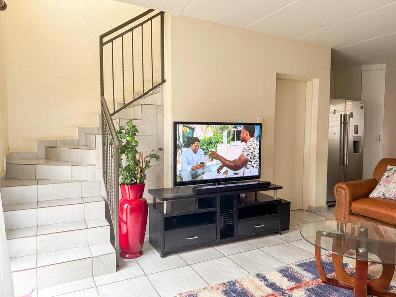 3 Bedroom Property for Sale in Wilgeheuwel Gauteng