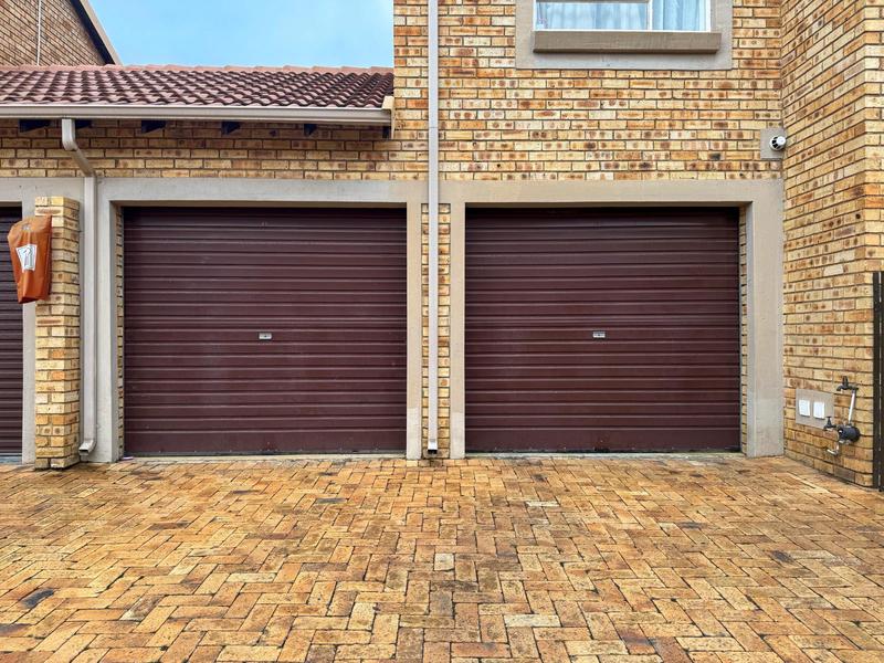 3 Bedroom Property for Sale in Wilgeheuwel Gauteng