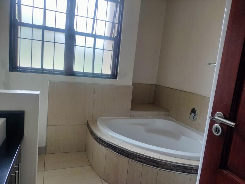 3 Bedroom Property for Sale in Waterkloof Ridge Gauteng