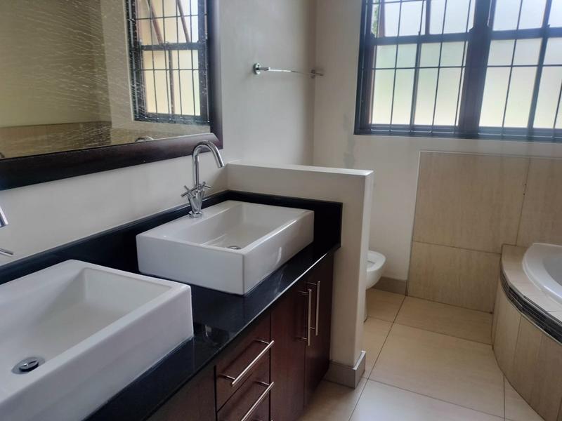 3 Bedroom Property for Sale in Waterkloof Ridge Gauteng