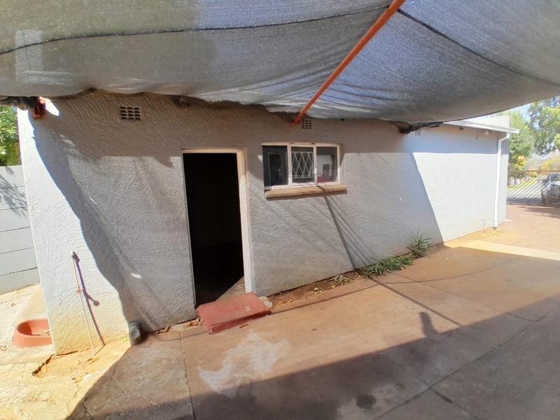 To Let 3 Bedroom Property for Rent in Lambton Gauteng