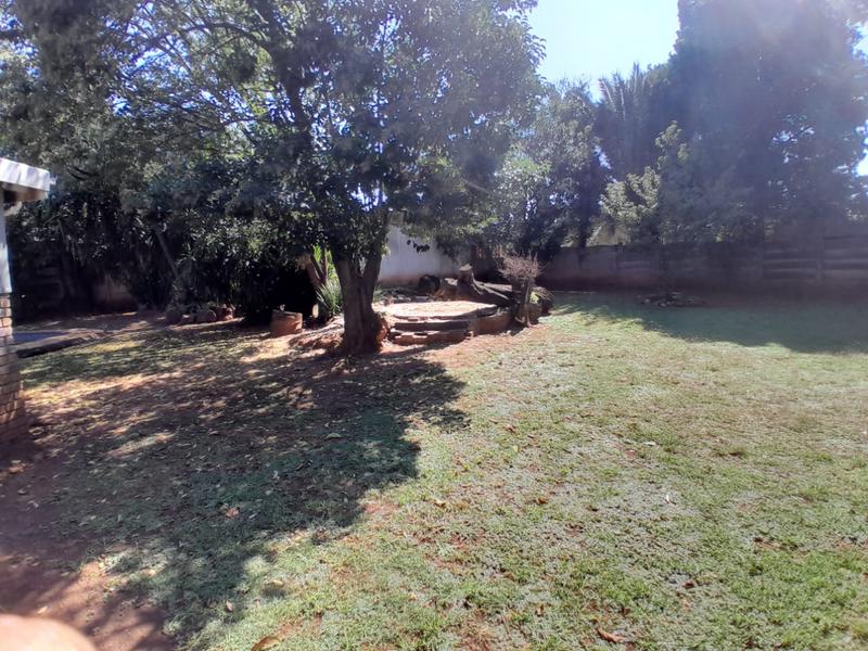 To Let 3 Bedroom Property for Rent in Lambton Gauteng