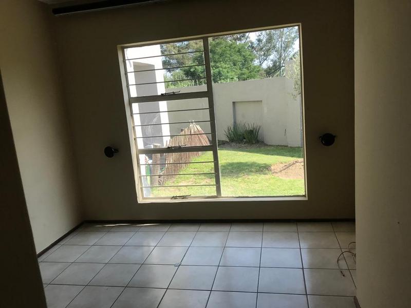 To Let 3 Bedroom Property for Rent in Ferndale Gauteng