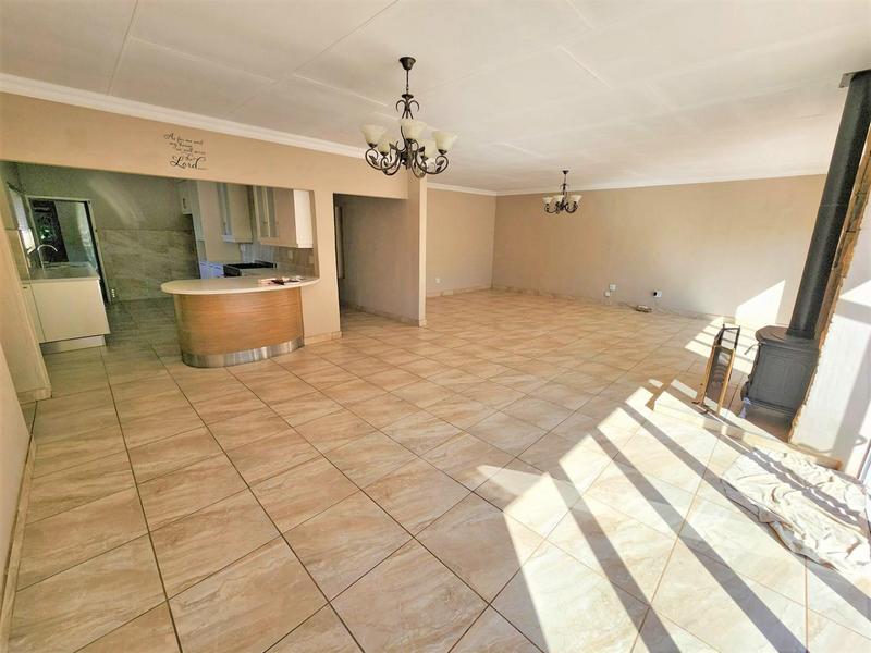 4 Bedroom Property for Sale in Waterkloof Glen Gauteng
